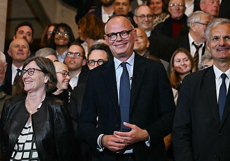 Édouard Philippe, candidato presidencial francés, investigado por malversación en la adjudicación de un contrato en Le Havre
