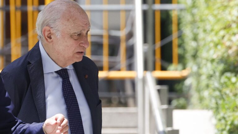 La Fiscalía Anticorrupción mantiene su petición de 15 años de prisión para Fernández Díaz y Martínez en el juicio por la 'Operación Kitchen'