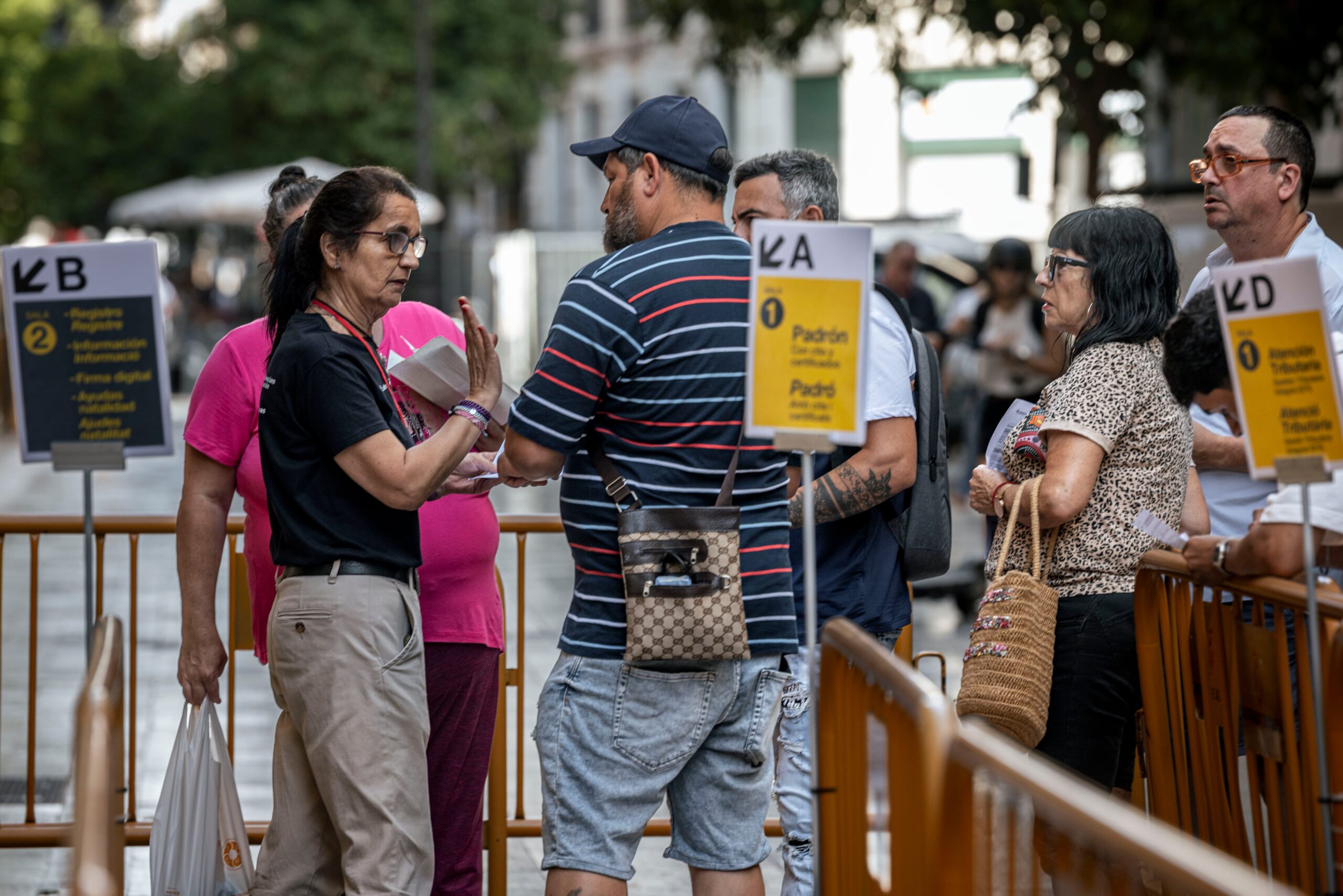 España absorbe el mayor flujo migratorio en dos décadas sin dañar el empleo nativo: qué dice la evidencia