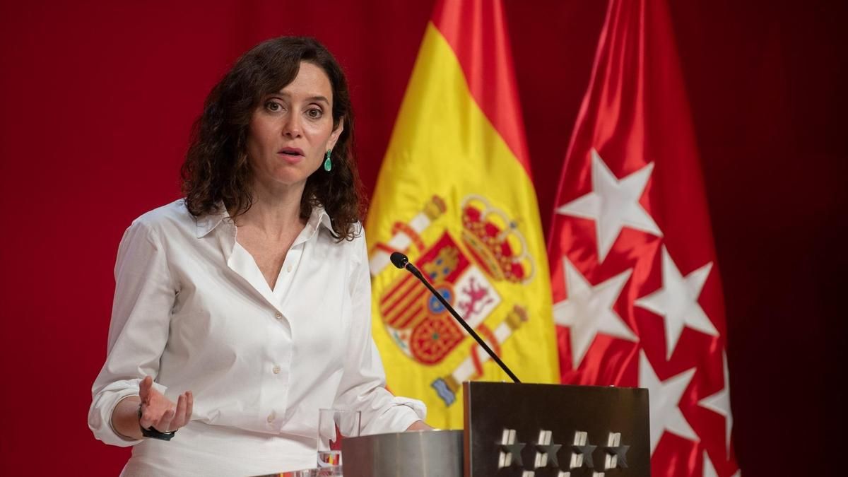 El ático de Ayuso: una compra pública que choca con la normativa urbanística de Madrid