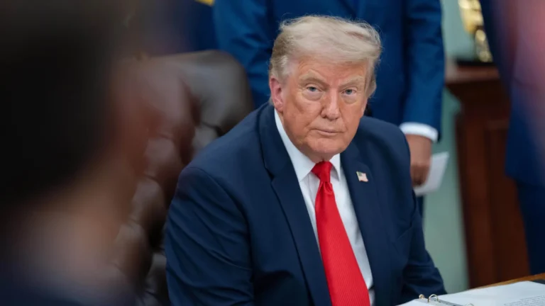 Trump desafía de nuevo al Tribunal Supremo con una segunda orden ejecutiva para restringir la ciudadanía por nacimiento