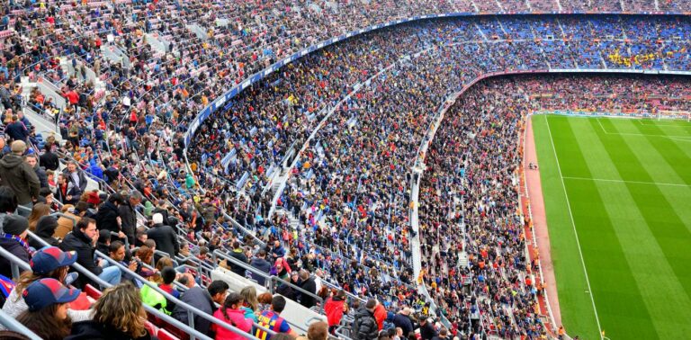 50.000 móviles sonando en el Camp Nou: el límite entre la alerta y el ruido