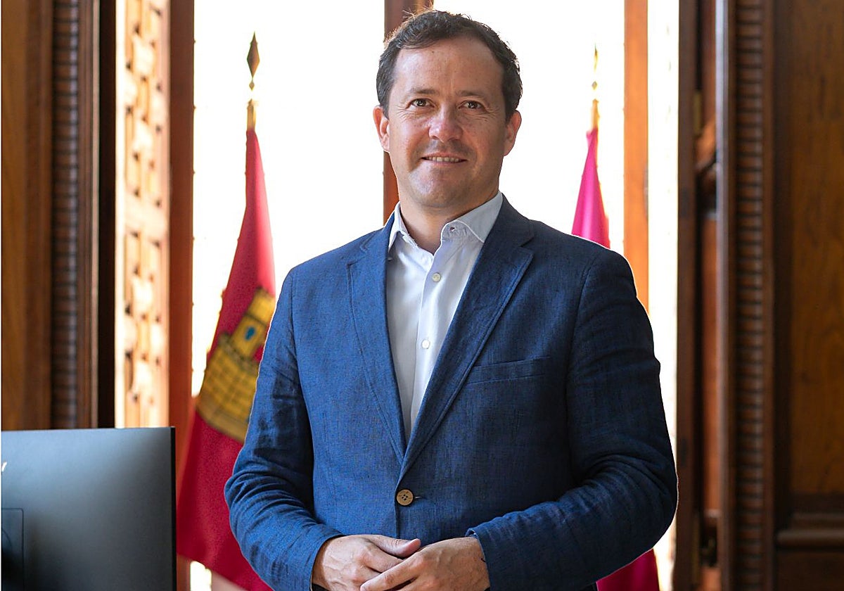 Carlos Velázquez exige elecciones anticipadas: ¿qué hay detrás de la petición del alcalde de Toledo?