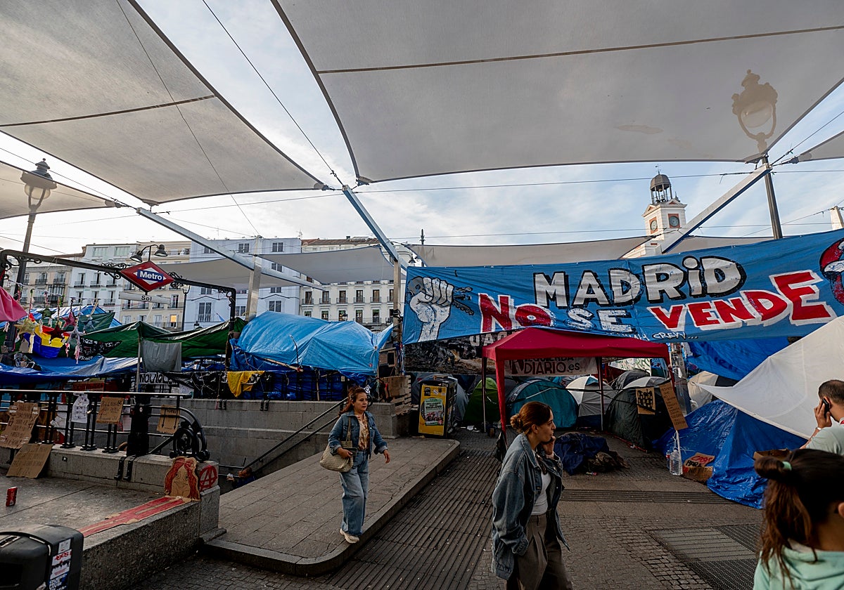 El TSJM fija para el 7 de octubre la vista que decidirá el futuro de la acampada de Sol